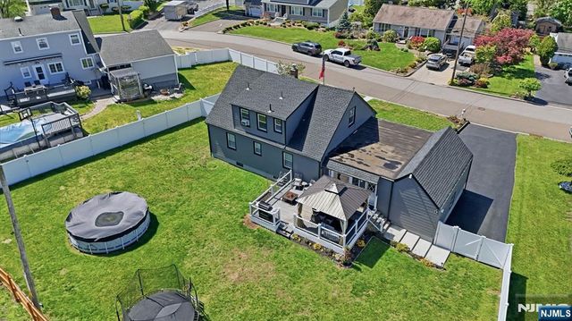 30 Brookview Drive, North Haledon, NJ 07508
