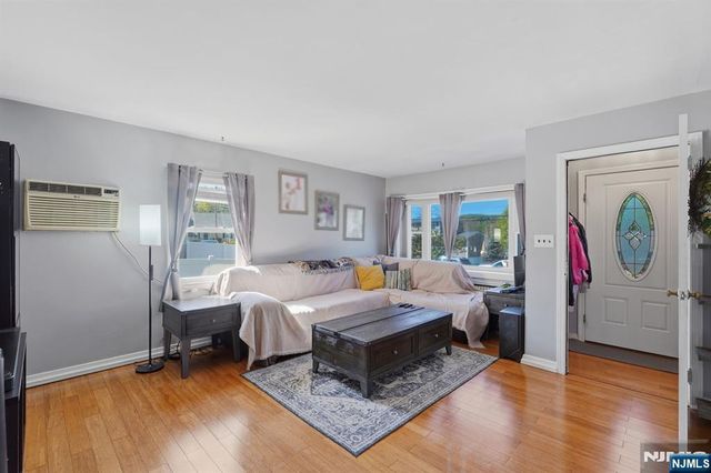 30 Brookview Drive, North Haledon, NJ 07508