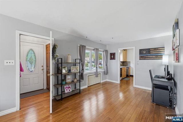 30 Brookview Drive, North Haledon, NJ 07508