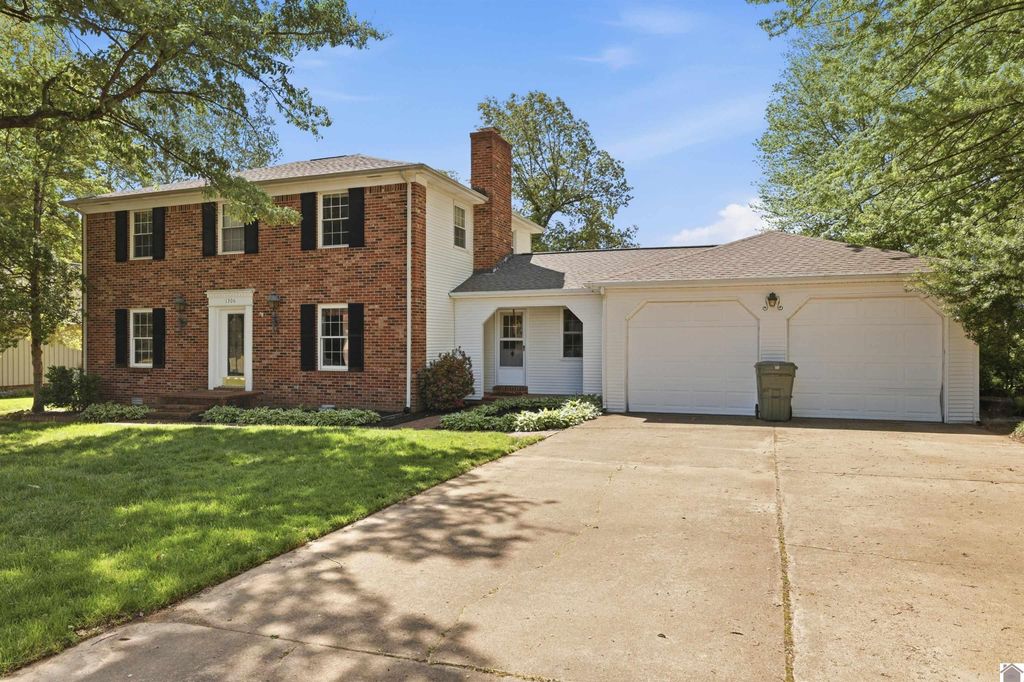 1306 Dogwood, Mayfield, KY 42066