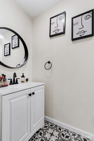 112 Michaels Court, Woodbridge Proper, NJ 07095