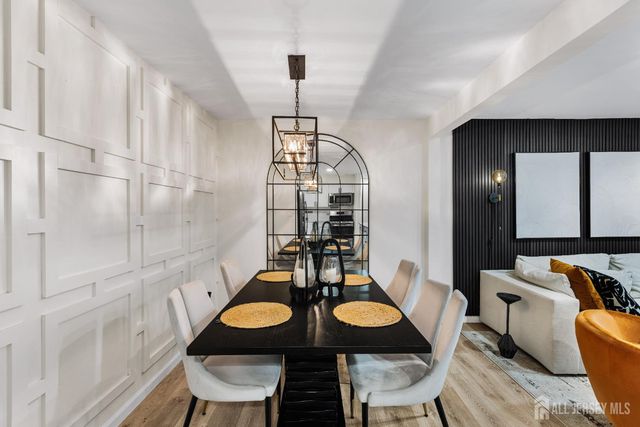 112 Michaels Court, Woodbridge Proper, NJ 07095