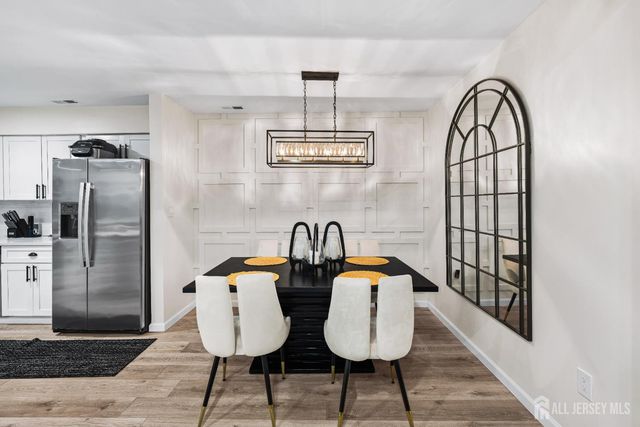 112 Michaels Court, Woodbridge Proper, NJ 07095