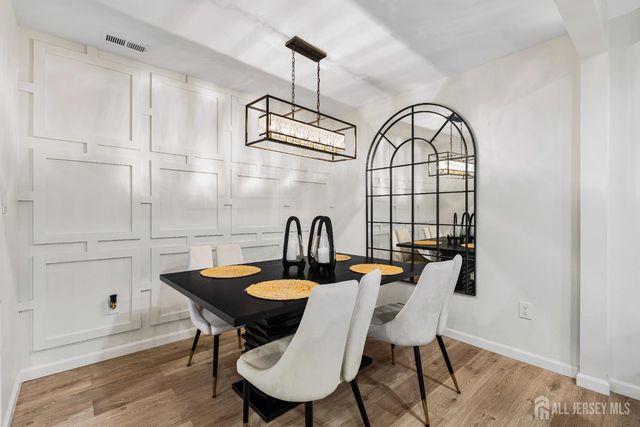 112 Michaels Court, Woodbridge Proper, NJ 07095