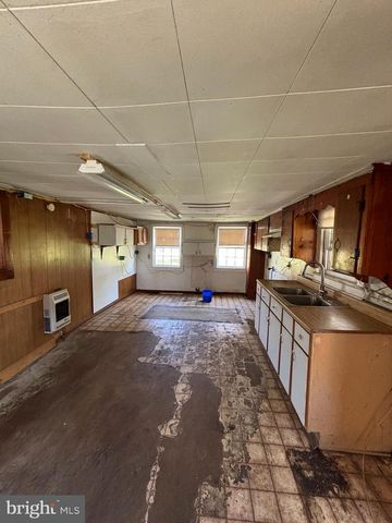 21447 E SHARP ST, Rock Hall, MD 21661