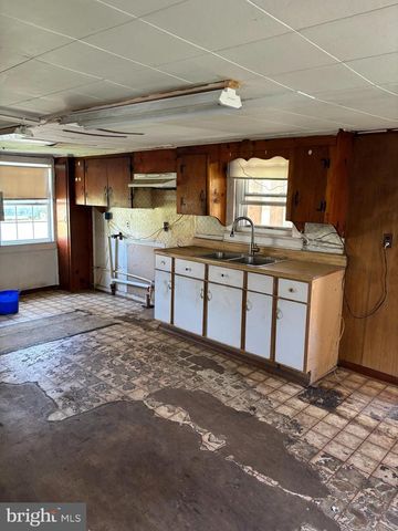 21447 E SHARP ST, Rock Hall, MD 21661