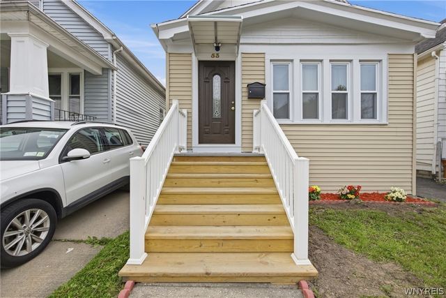 53 Roslyn Street, Buffalo, NY 14211