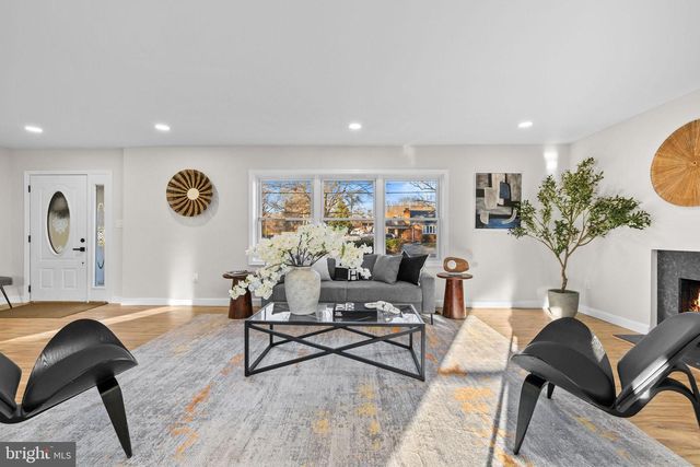 4405 LAUREL RD, Alexandria, VA 22309