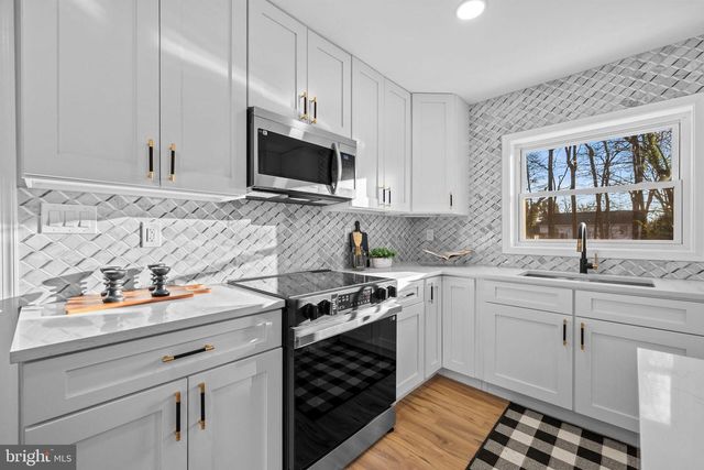 4405 LAUREL RD, Alexandria, VA 22309