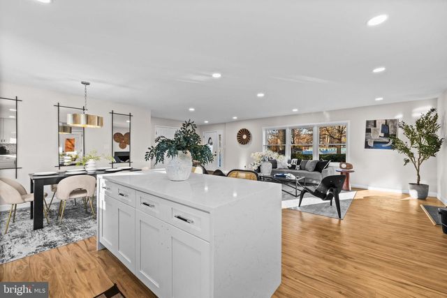 4405 LAUREL RD, Alexandria, VA 22309