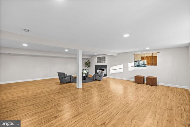 4405 LAUREL RD, Alexandria, VA 22309