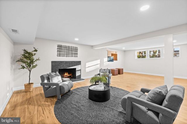 4405 LAUREL RD, Alexandria, VA 22309