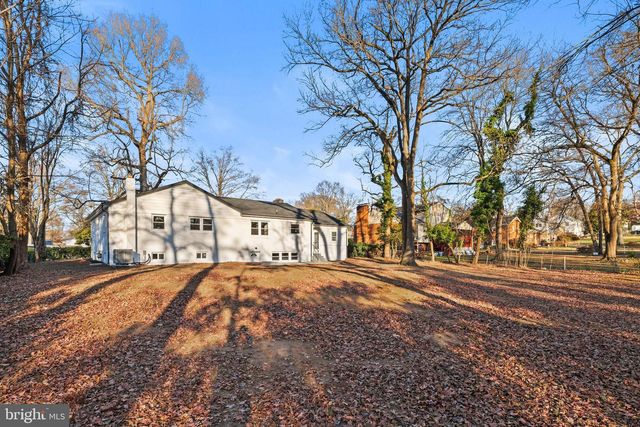 4405 LAUREL RD, Alexandria, VA 22309