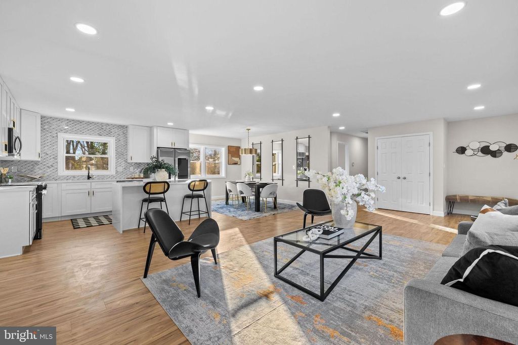 4405 LAUREL RD, Alexandria, VA 22309