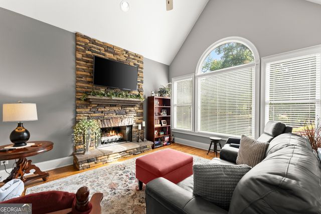 387 Fountainhead Drive, Jefferson, GA 30549