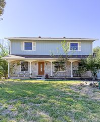126 Granada, Universal City, TX 78148