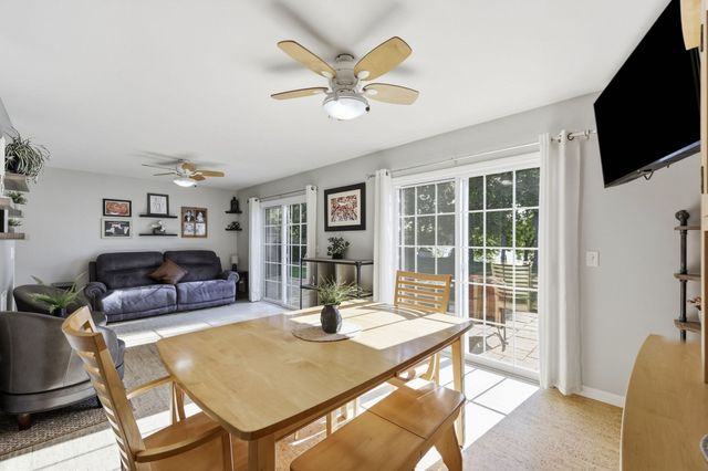 63 Autumn St, Agawam, MA 01001