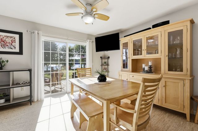 63 Autumn St, Agawam, MA 01001