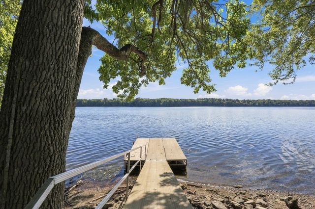 63 Autumn St, Agawam, MA 01001