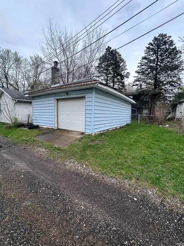 2009 Leer Street, South Bend, IN 46613
