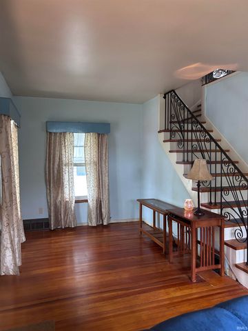 2009 Leer Street, South Bend, IN 46613