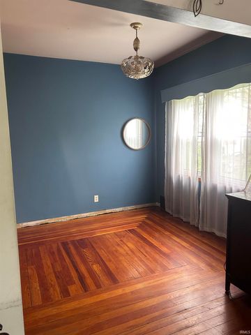2009 Leer Street, South Bend, IN 46613