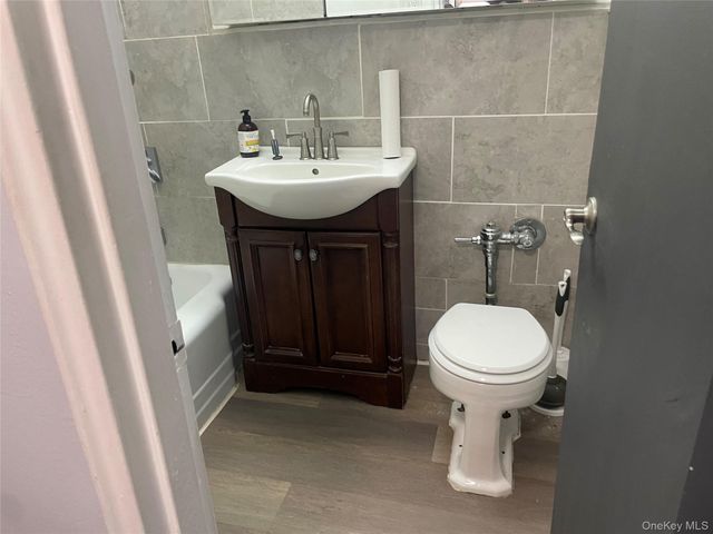 1 Sadore Lane 2W, Yonkers, NY 10710