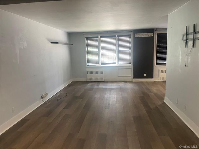 1 Sadore Lane 2W, Yonkers, NY 10710