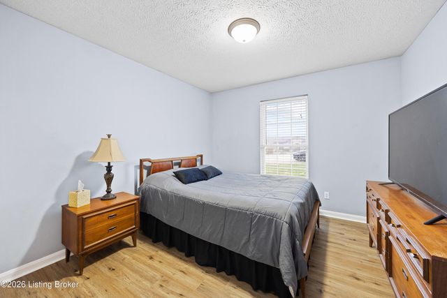 5613 Braulio Ct, Louisville, KY 40291