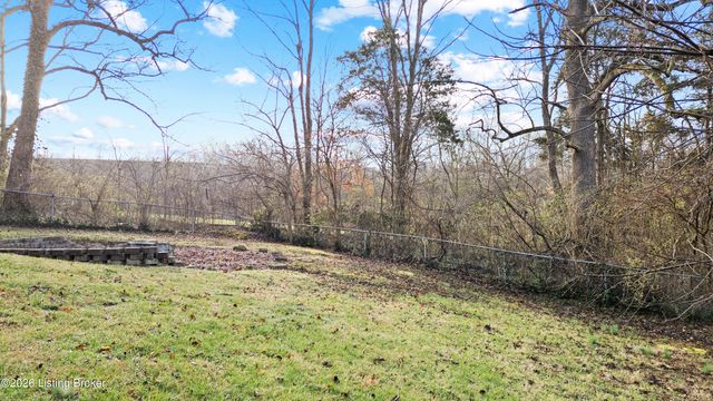 5613 Braulio Ct, Louisville, KY 40291