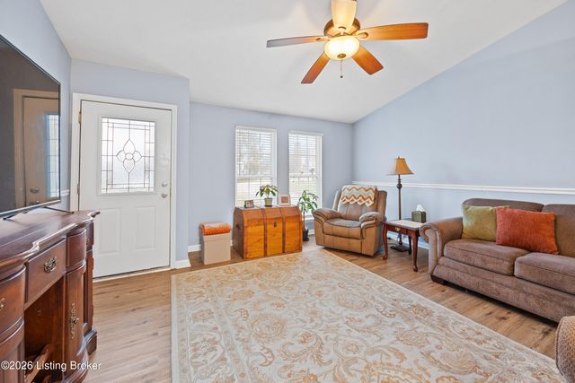 5613 Braulio Ct, Louisville, KY 40291