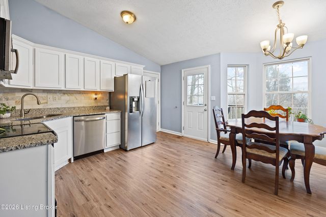 5613 Braulio Ct, Louisville, KY 40291