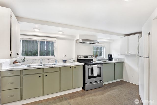 7043 24th Avenue NW, Seattle, WA 98117