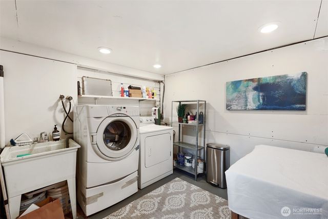 7043 24th Avenue NW, Seattle, WA 98117