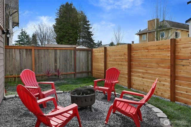 7043 24th Avenue NW, Seattle, WA 98117