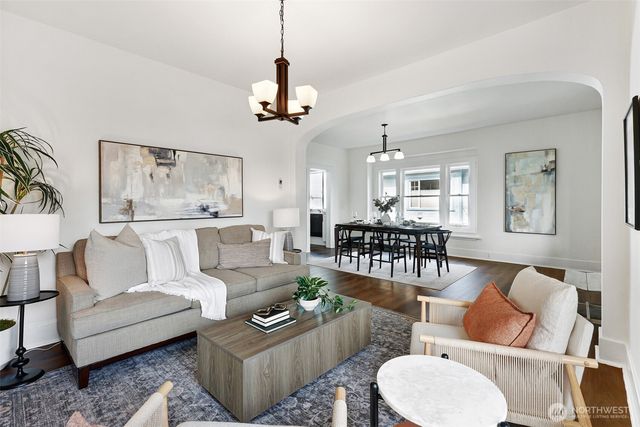 7043 24th Avenue NW, Seattle, WA 98117