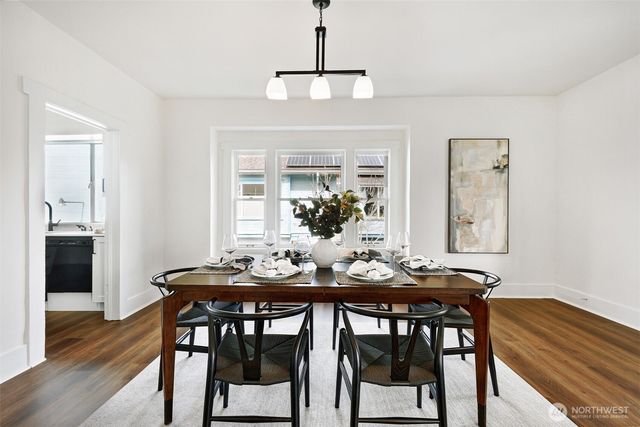 7043 24th Avenue NW, Seattle, WA 98117