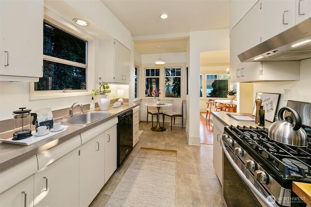 707 Lake Washington Boulevard S, Seattle, WA 98144