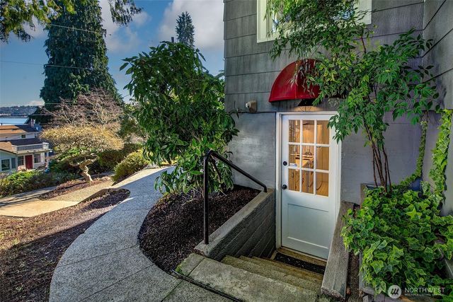 707 Lake Washington Boulevard S, Seattle, WA 98144