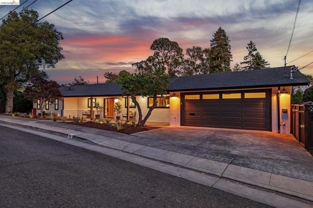 921 Underhills Rd, Oakland, CA 94610