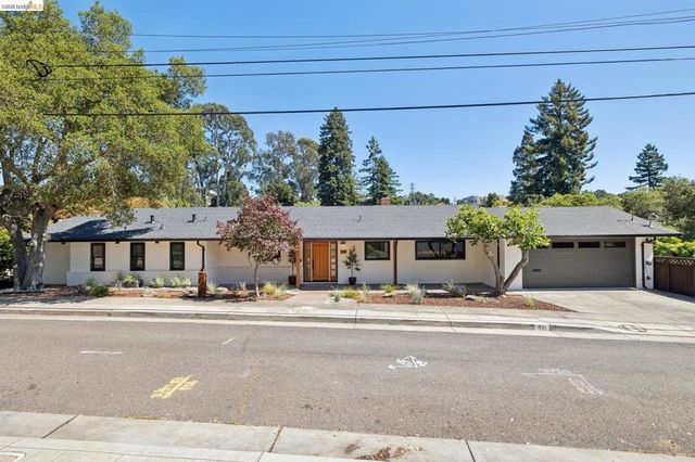 921 Underhills Rd, Oakland, CA 94610