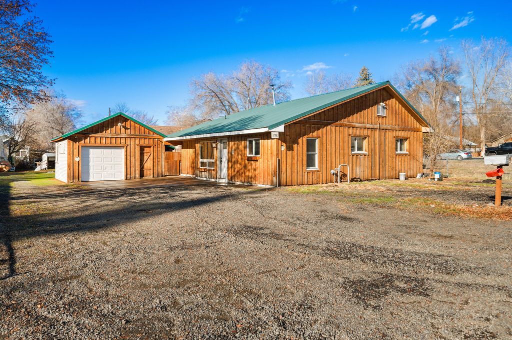 798 NE 6th Street, Prineville, OR 97754