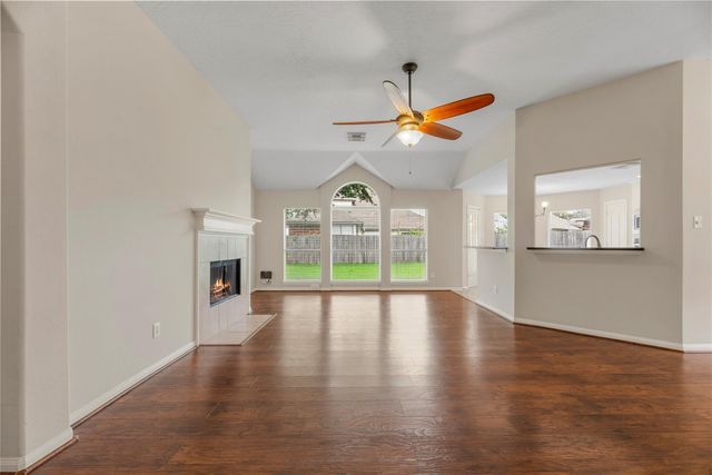 210 Leisure Drive, Stafford, TX 77477
