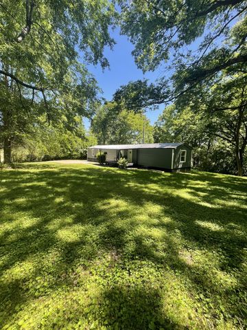303 Conger St, Cumberland City, TN 37050