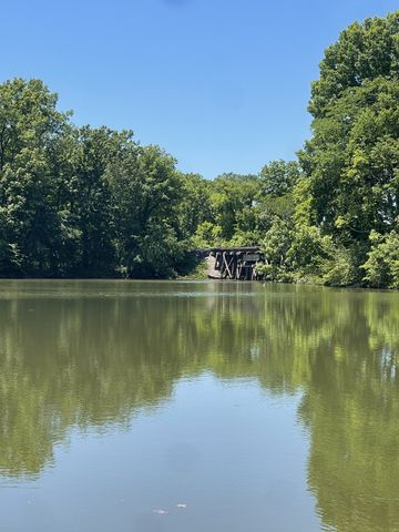 303 Conger St, Cumberland City, TN 37050