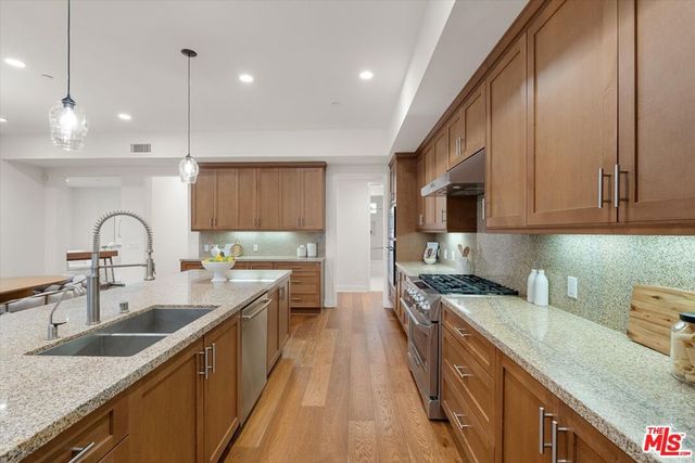 5850 Mcconnell Avenue 1, Playa Vista, CA 90094
