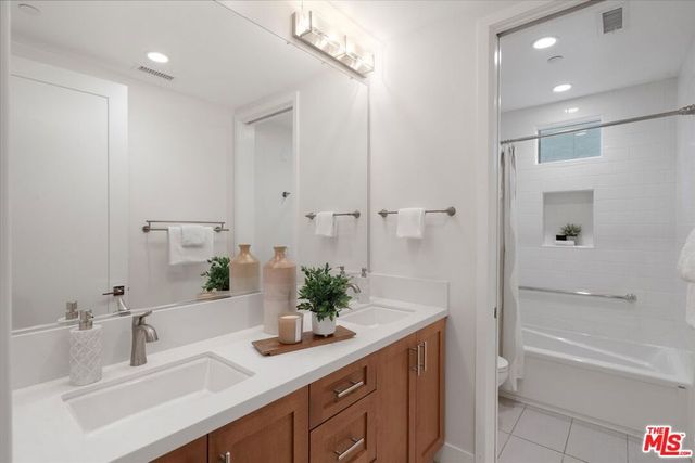 5850 Mcconnell Avenue 1, Playa Vista, CA 90094