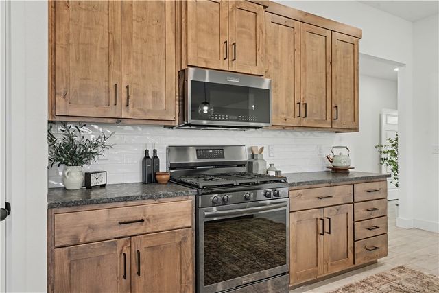 980 Woodbridge Drive, Farmington, AR 72730