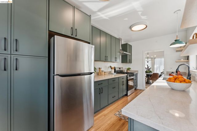 584 Martin St, Oakland, CA 94609