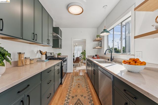 584 Martin St, Oakland, CA 94609